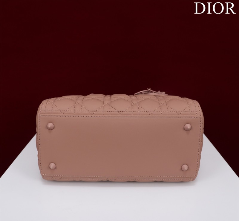 Handbag Dior M0565 size 32*24*12 cm