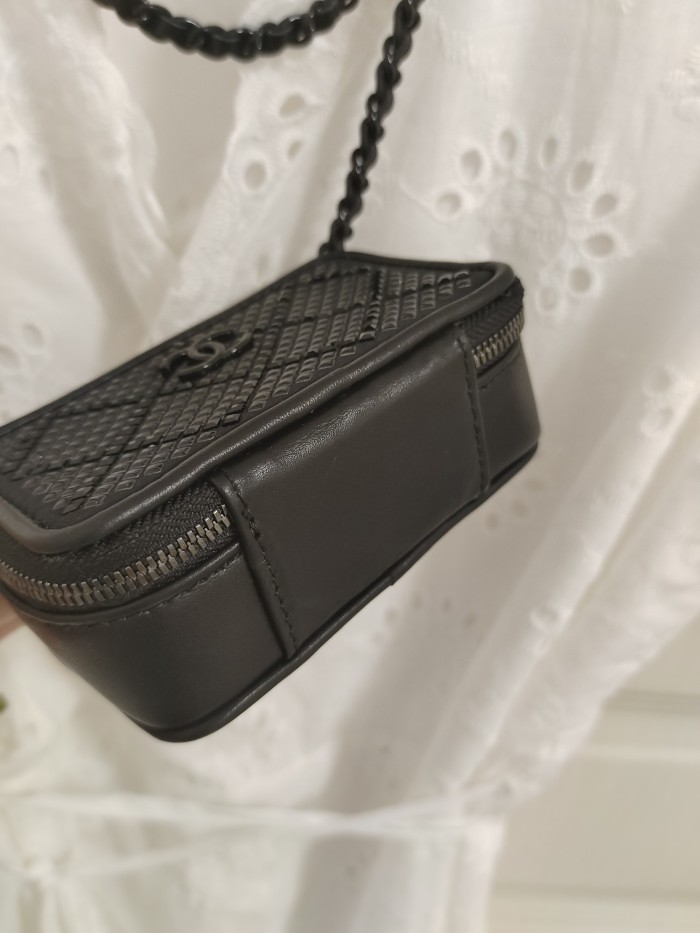 Handbag Chanel size 10*7*4.5 cm