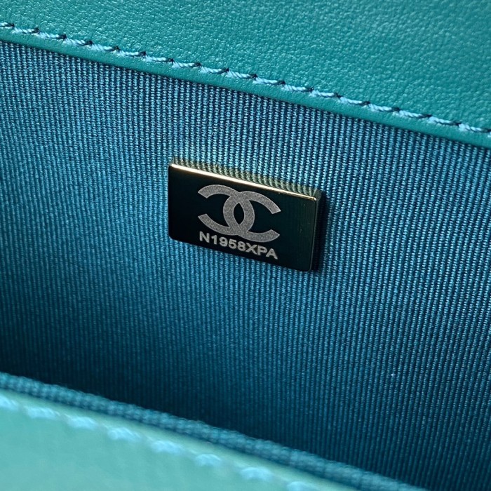 Handbag Chanel size 20/25 cm