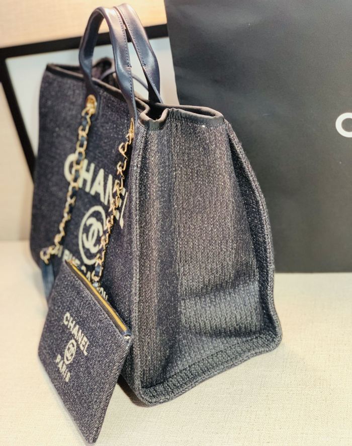 Handbag Chanel size 38 cm