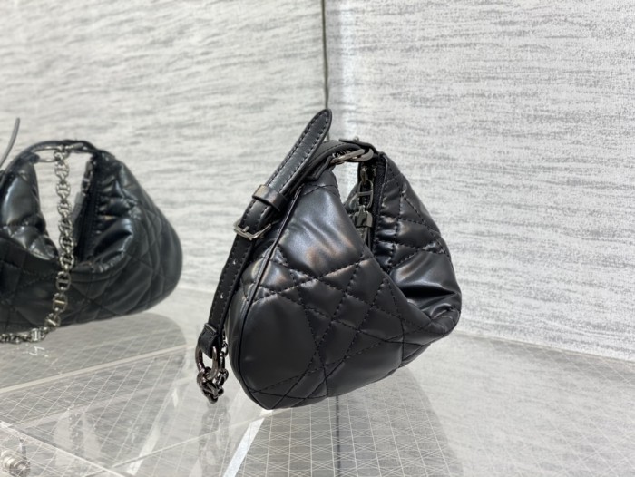 Handbag Dior size 25×16×2.5 cm