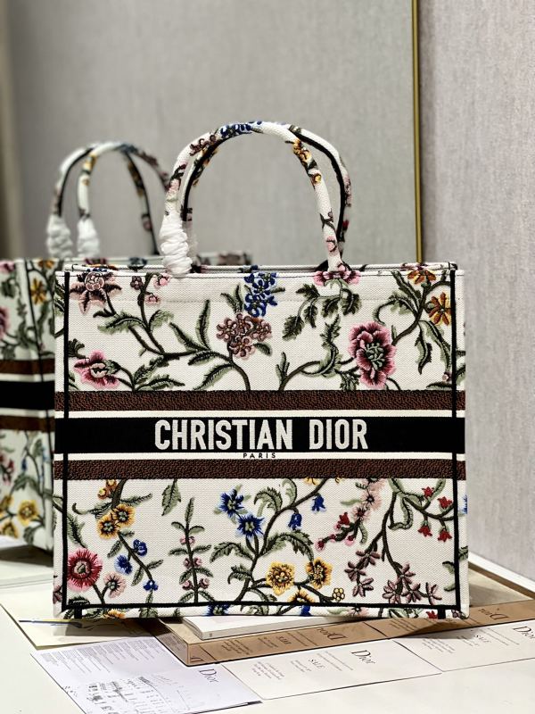 Handbag Dior 1286 size 42×35×18.5 cm