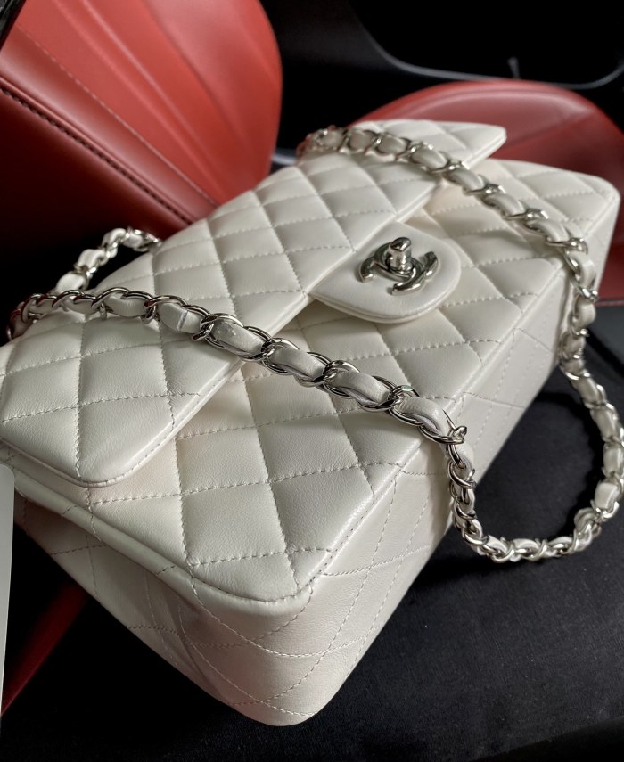 Handbag Chanel A01112 size 25.5*15.5*6.5 cm