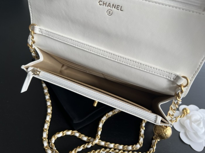 Handbag Chanel AP1450 size 19 cm