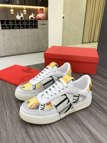 Valentino Garavani VL7N low-top sneakers 14