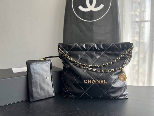 Handbag Chanel size 39cmx42cmx8 cm