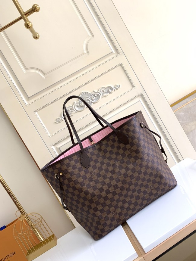 Handbag Louis Vuitton M40990 size 40*33*20