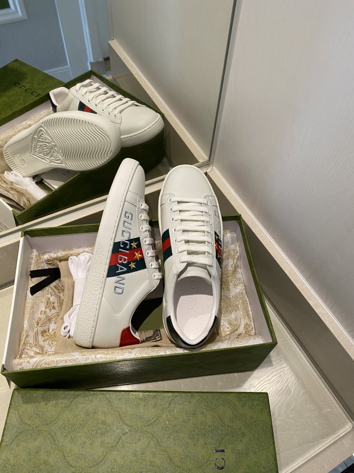 Gucci Women's Ace sneaker with bee sneaker 4