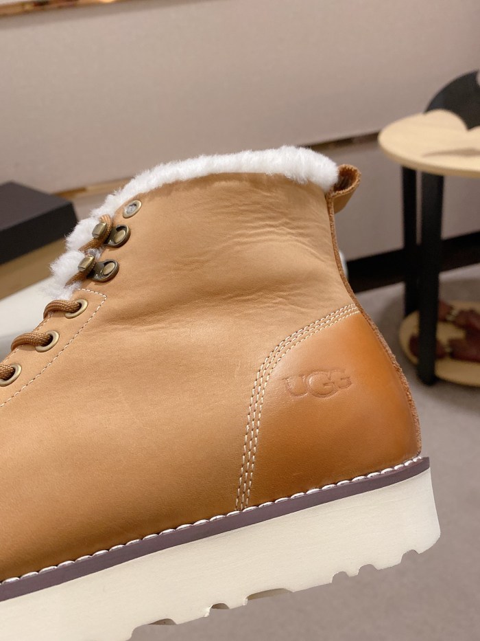 UGG Sneaker 66