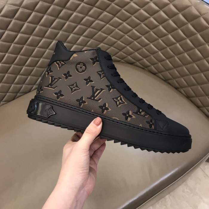 Louis Vuitton High Top sneaker 1