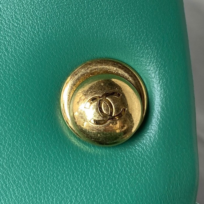 Handbag Chanel AS3748 size 17*13*6 cm