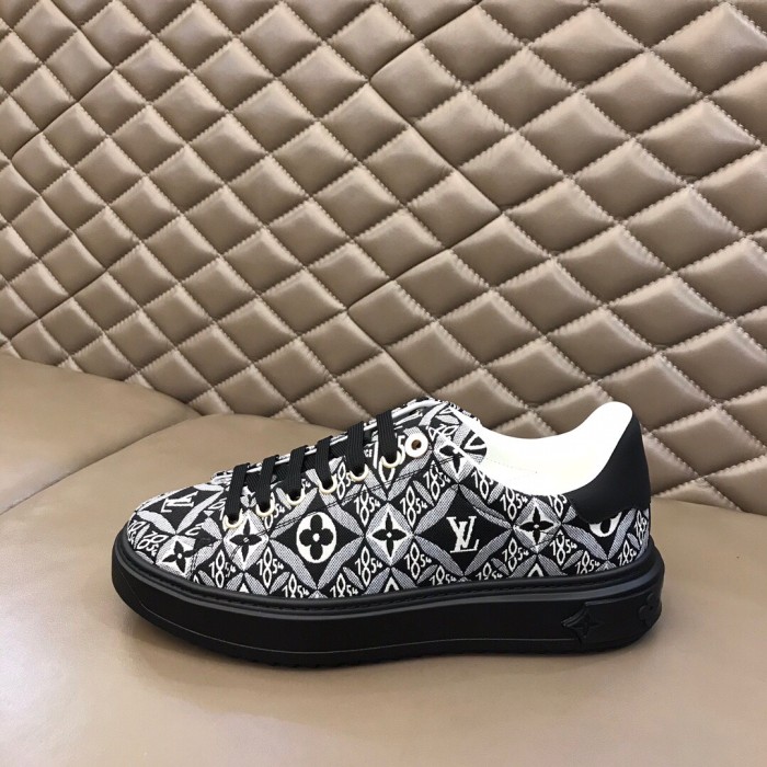 Louis Vuitton Low Top sneaker 44