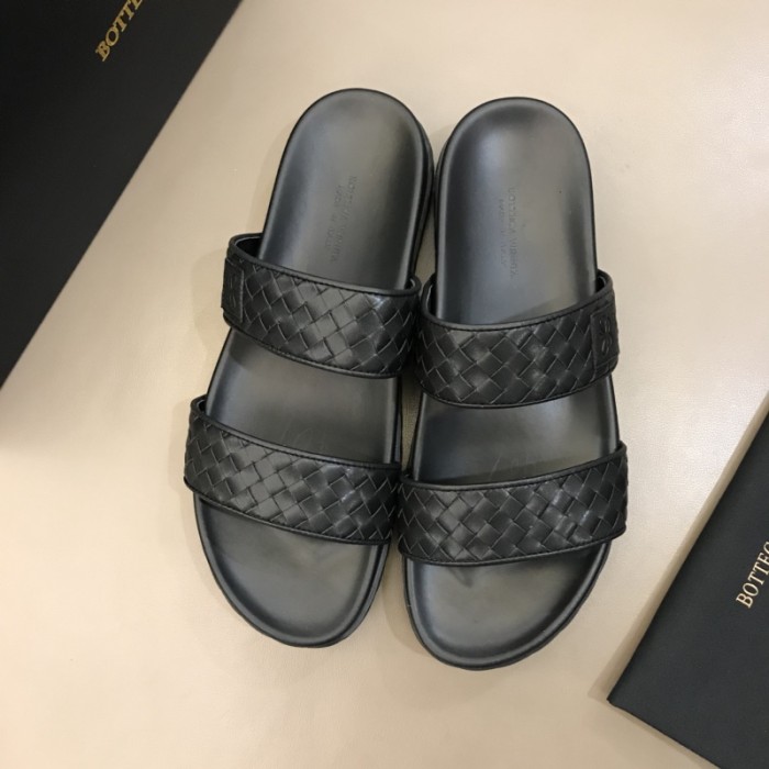 Bottega Veneta Slides 2