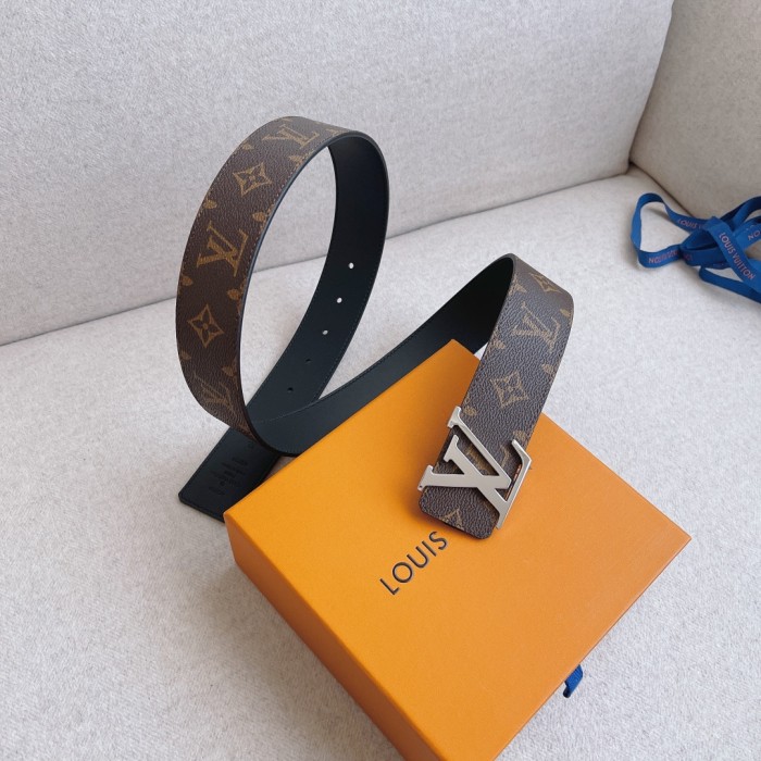Louis Vuitton Belt 1 (width 4cm)