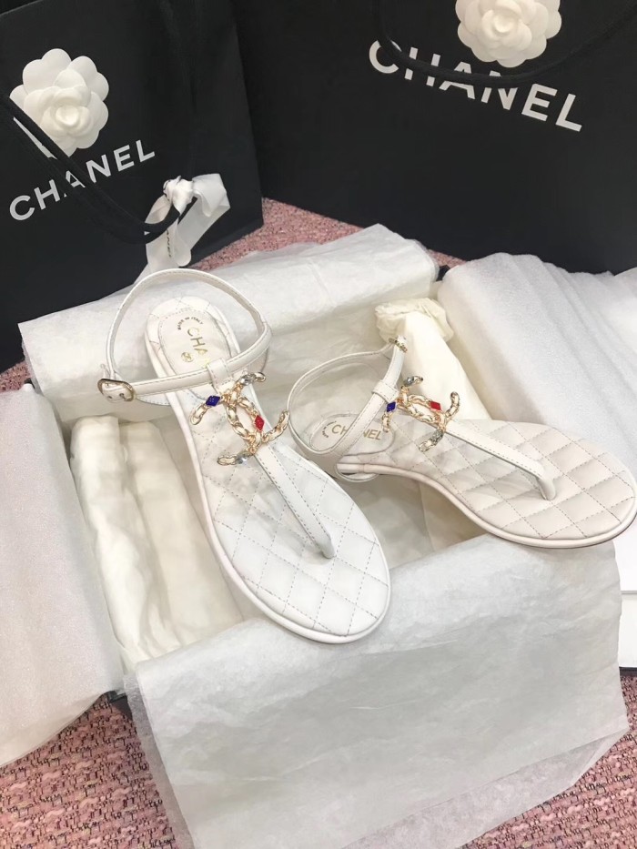 Chanel Slides 50