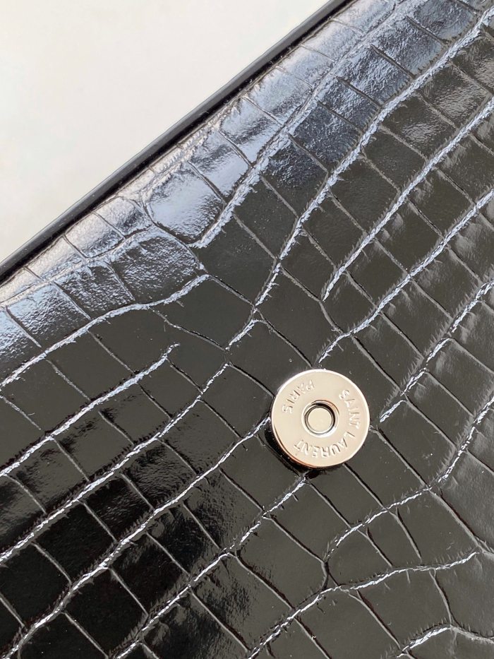 Handbags SAINT LAURENT 326078 size 24x14.5x5 cm