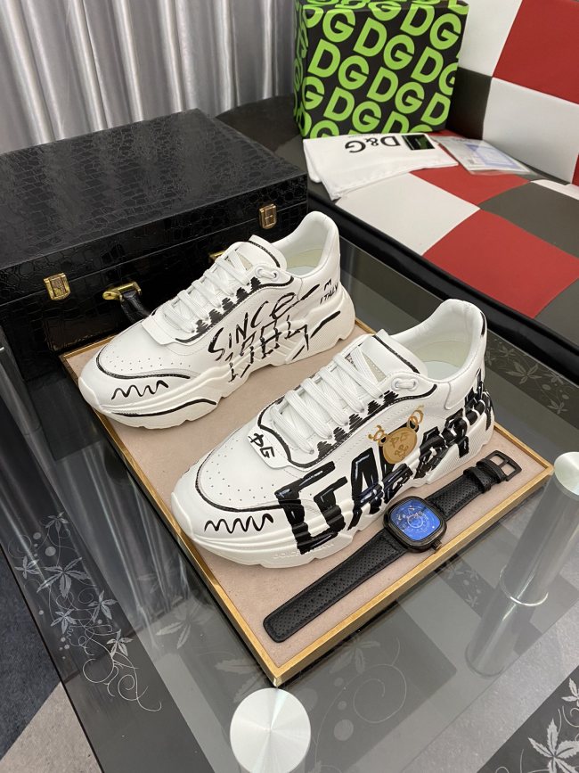 Dolce & Gabbana Low Tops Sneakers 76
