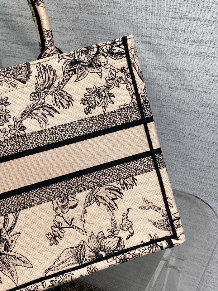 Handbag Dior size 36*18*28 cm