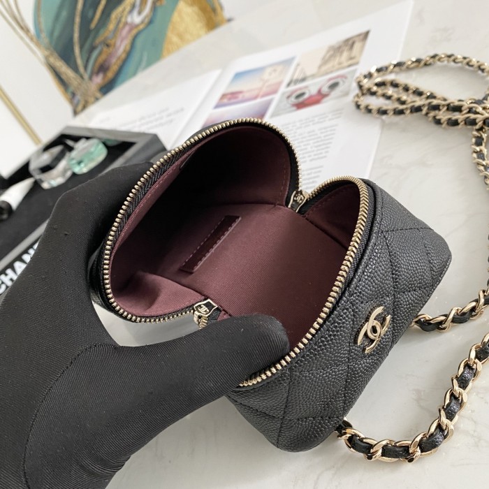 Handbag Chanel AP2084 size 18*10.5*5 cm