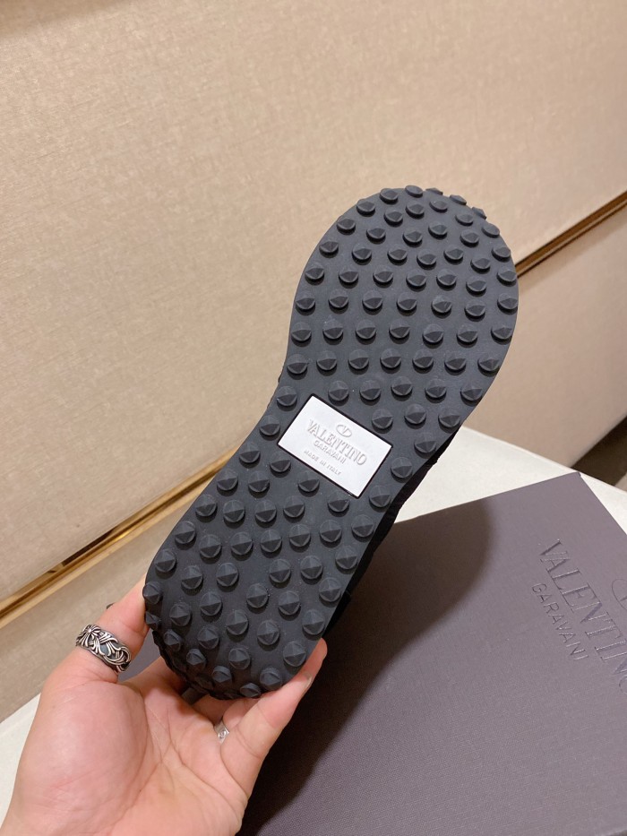 Valentino Garavani Low-top sneakers 10