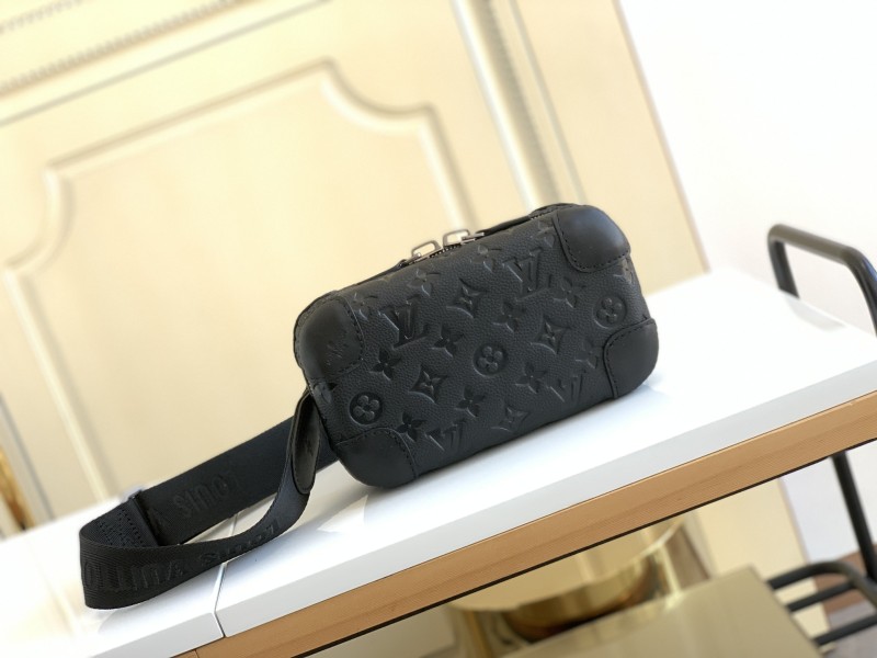 Handbag Louis Vuitton M20439 size 21 x 12 x 6.5 cm