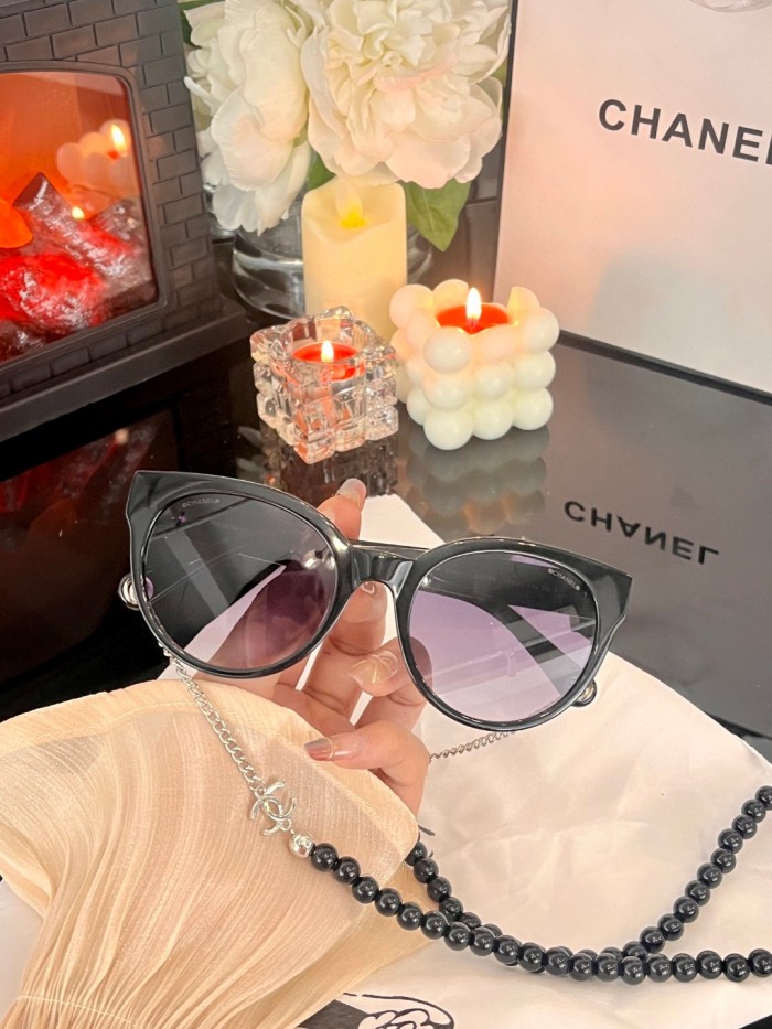 Sunglasses Chanel CH3444