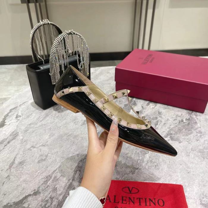 VALENTINO GARAVANI Roman Stud WOMEN 15