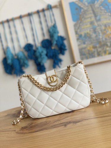 Handbag Chanel 3476 size 17*23*7* cm