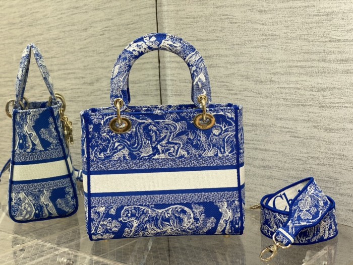 Handbag Dior size 24 cm