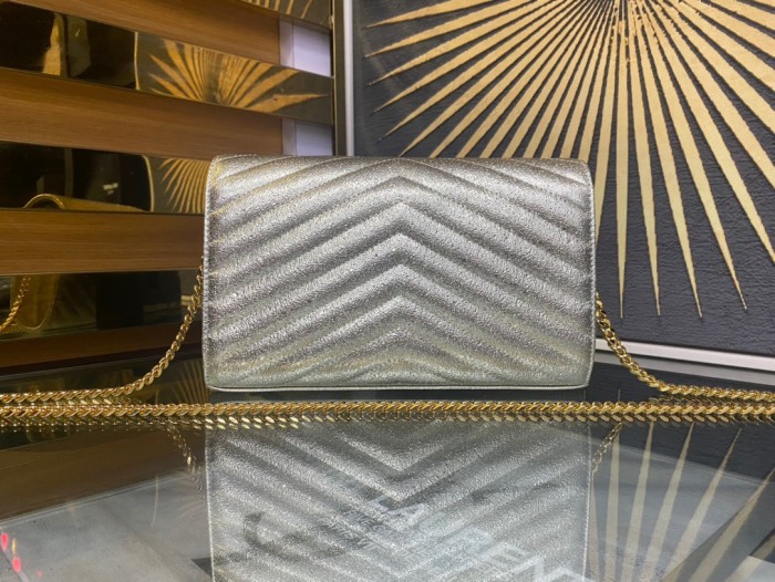 Handbags SAINT LAURENT 377828 size 22.5x14x4 cm