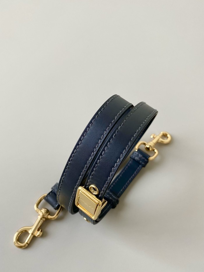 Handbag Dior 9327 size 22×13×5 cm