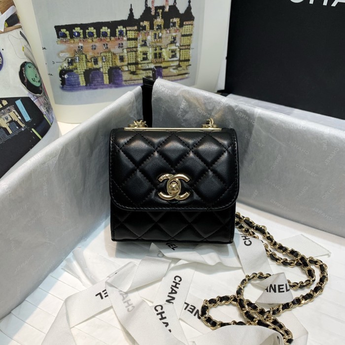 Handbag Chanel 82769 size 11 11 5 cm