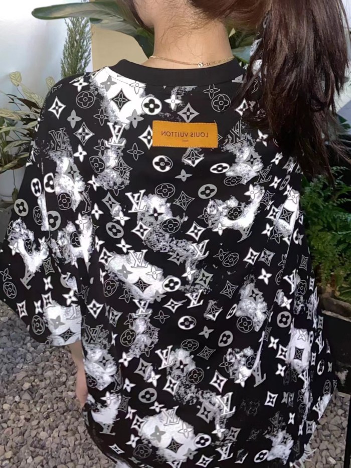 Clothes Louis Vuitton 320