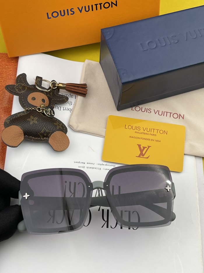 Sunglasses Louis Vuitton L7291