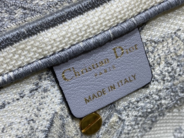 Handbag Dior size 25 cm