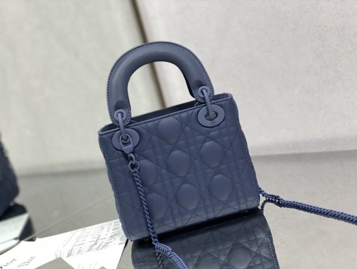 Handbag Dior size 17 cm
