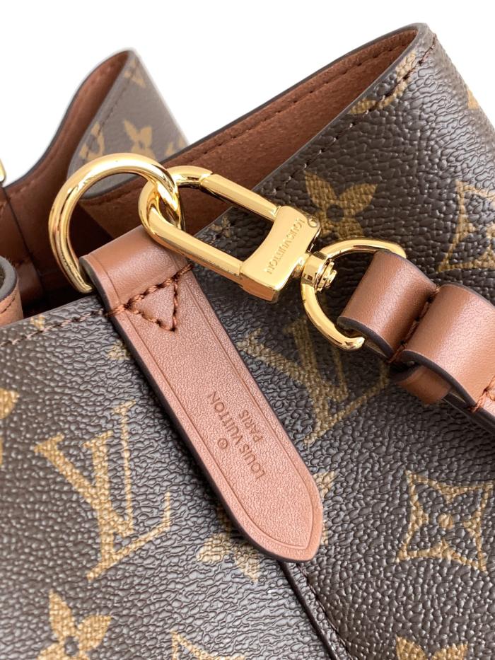 Handbag Louis Vuitton M44022 size 26.0 x 22.0 x 27.0 cm