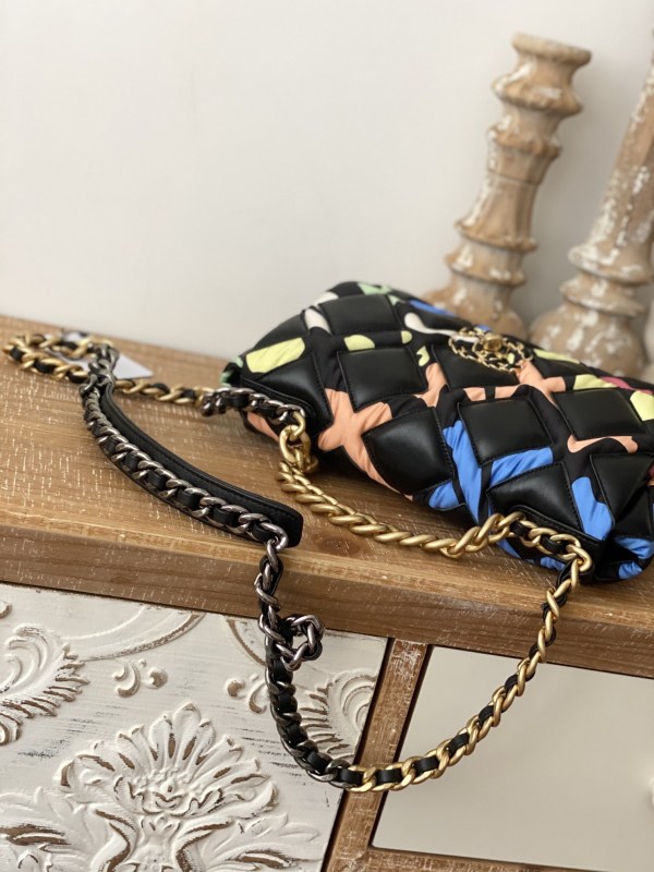 Handbag Chanel 1160 size 26*9*16 cm