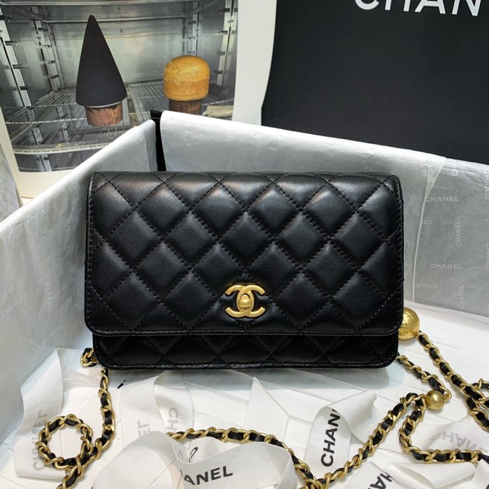 Handbag Chanel 81133 size 19 cm