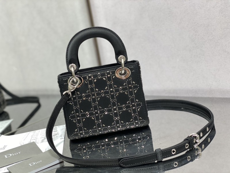 Handbag Dior size 17 cm