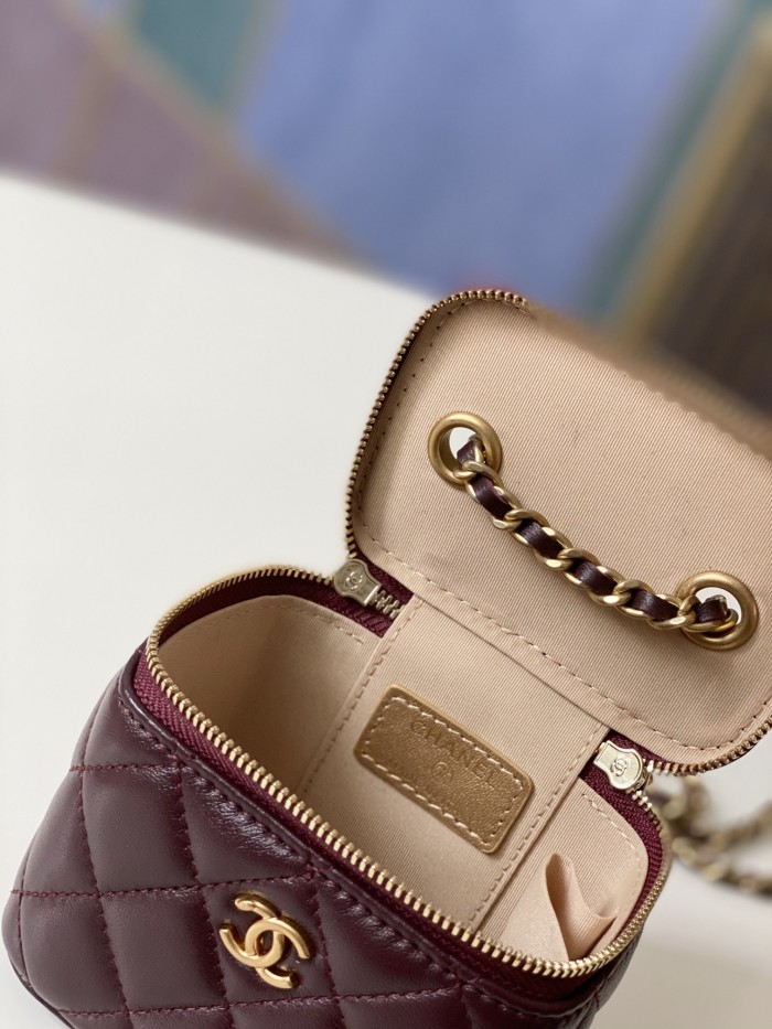 Handbag Chanel 81136 size 10.5 8.5 7 cm