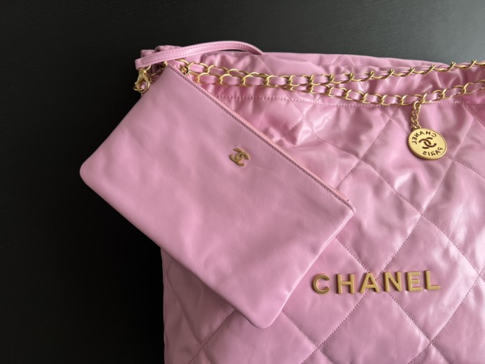 Handbag Chanel size 39cmx42cmx8 cm