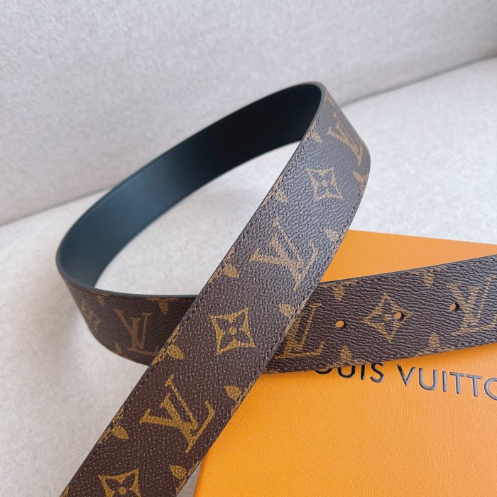 Louis Vuitton Belt 1 (width 4cm)