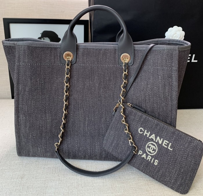 Handbag Chanel size 38 cm