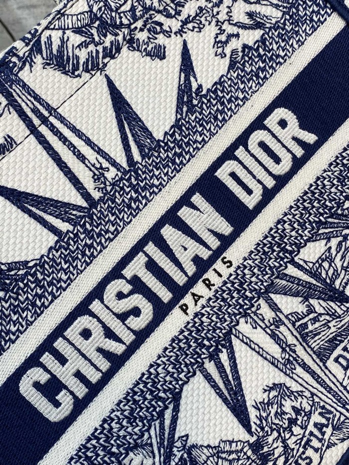 Handbag Dior size 26*8*22 cm