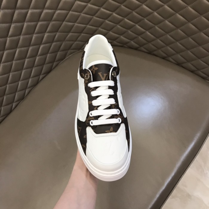 Louis Vuitton Low Top sneaker 78