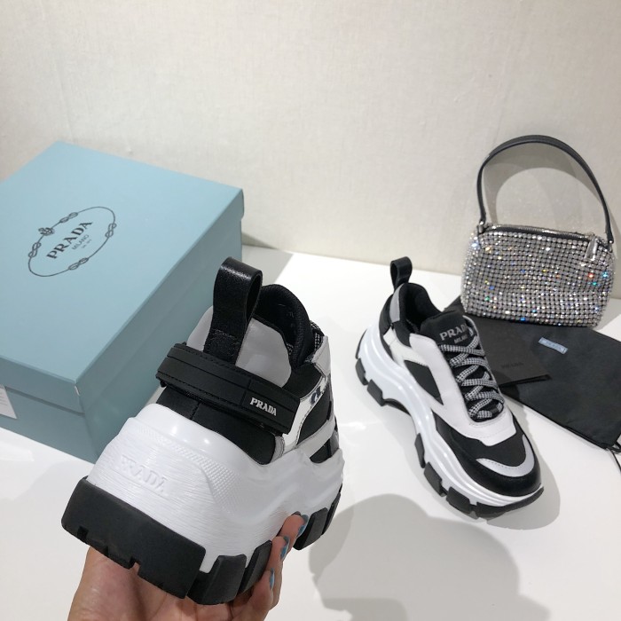 Prada Low Top sneaker 53