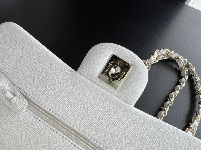 Handbag Chanel size 23 cm