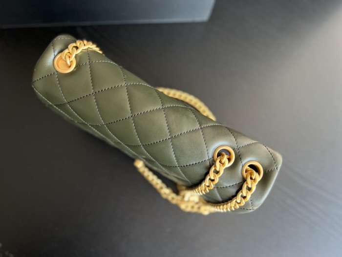 Handbag Chanel 3393 size 16cmx25cm10 cm