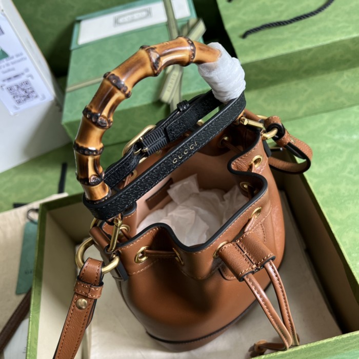 Handbag Gucci 724667 size 19*30.5*6 cm